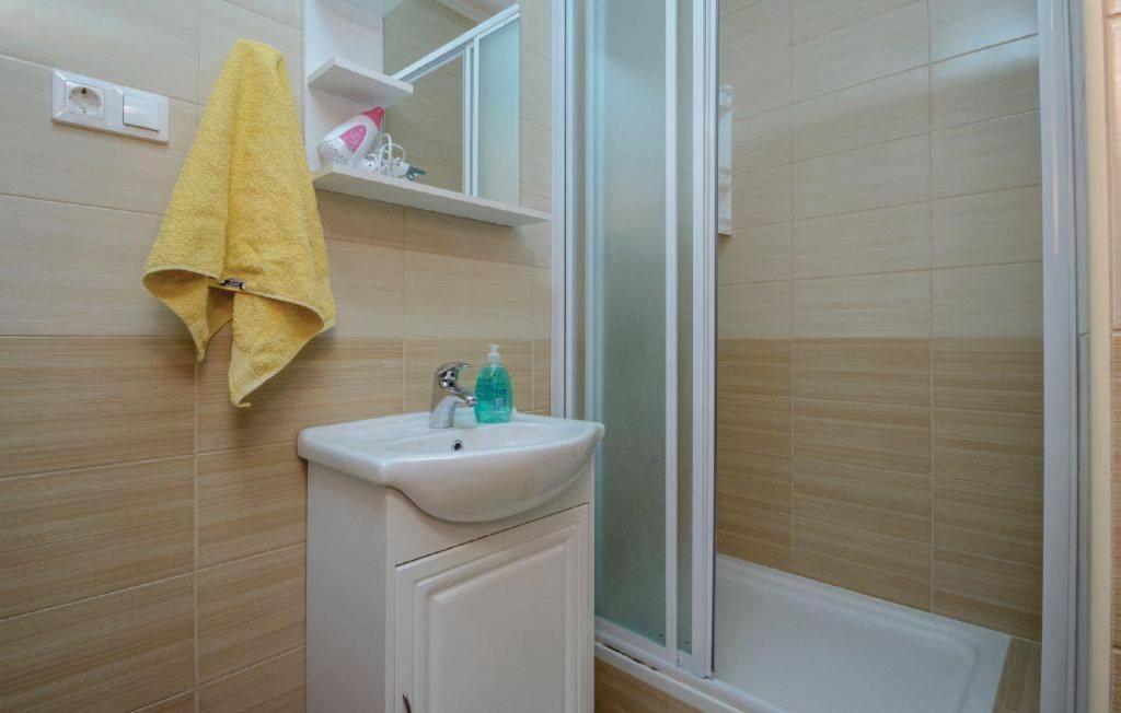 Apartmani Kremena Small Beach 200M Klek Exterior foto