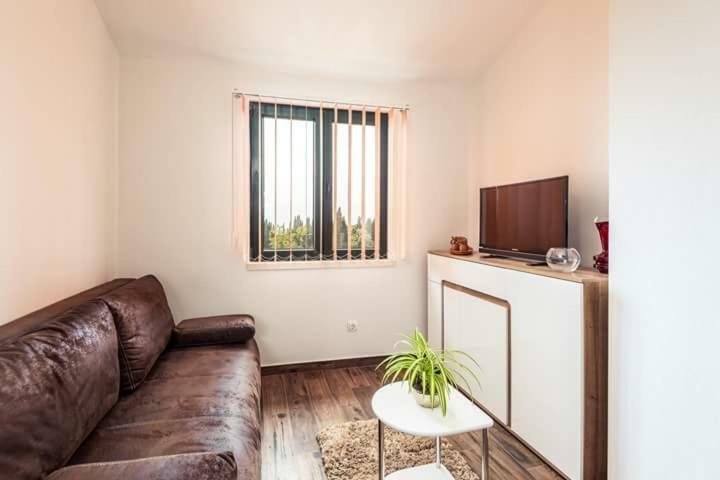 Apartmani Kremena Small Beach 200M Klek Exterior foto